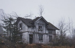 北欧废弃小屋被拍出别样意境 用图片诉说被遗忘的故事